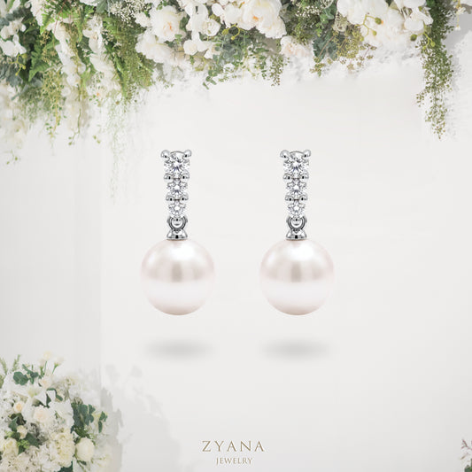18K Gold Lab Grown Diamonds with 8.0-8.5mm Akoya Pearl Drop Earrings
